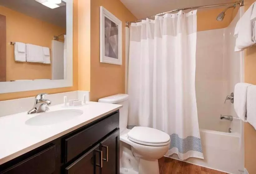 استودیوی استاندارد, Sonesta Simply Suites Seattle Renton