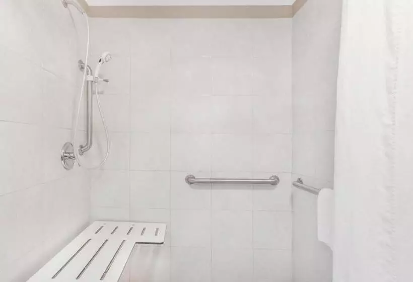 身障者適用スタンダードルーム, Super 8 By Wyndham Athens