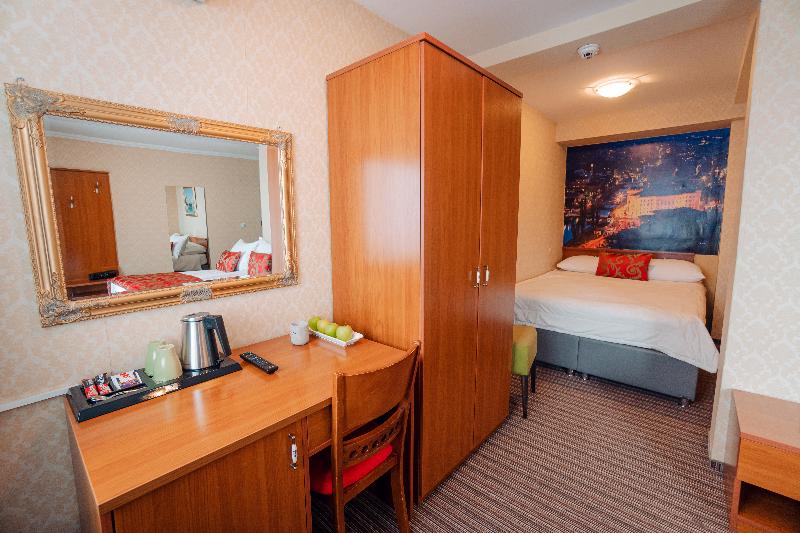 身障者適用キングサイズベッドルーム, Baymont By Wyndham Anderson