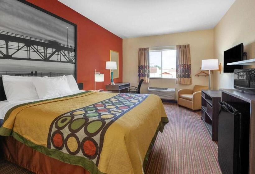 غرفة قياسية سرير كينج, Super 8 By Wyndham Big Rapids