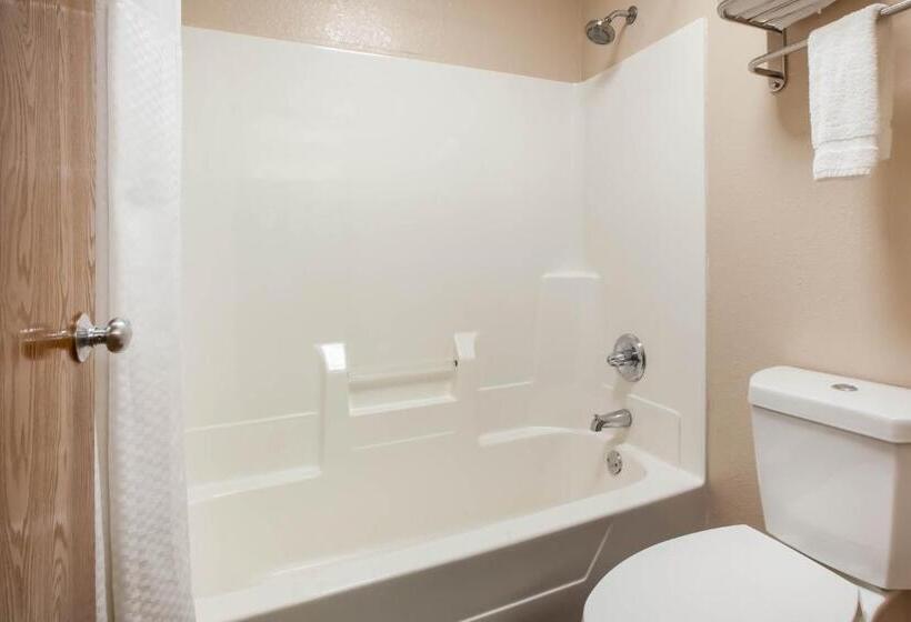 غرفة قياسية سرير كينج, Super 8 By Wyndham Big Rapids