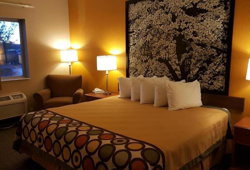 غرفة كومفورت ثلاثية, Super 8 By Wyndham Central City