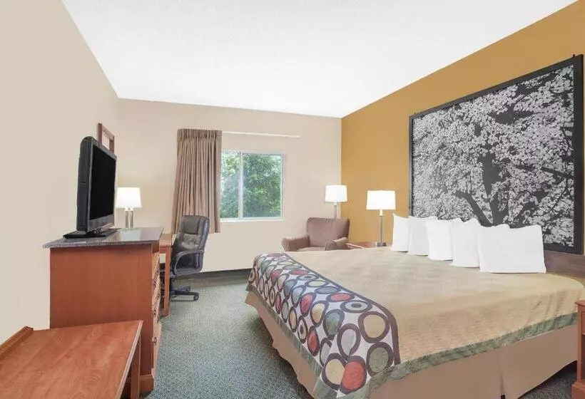 デラックストリプルルーム, Super 8 By Wyndham Central City