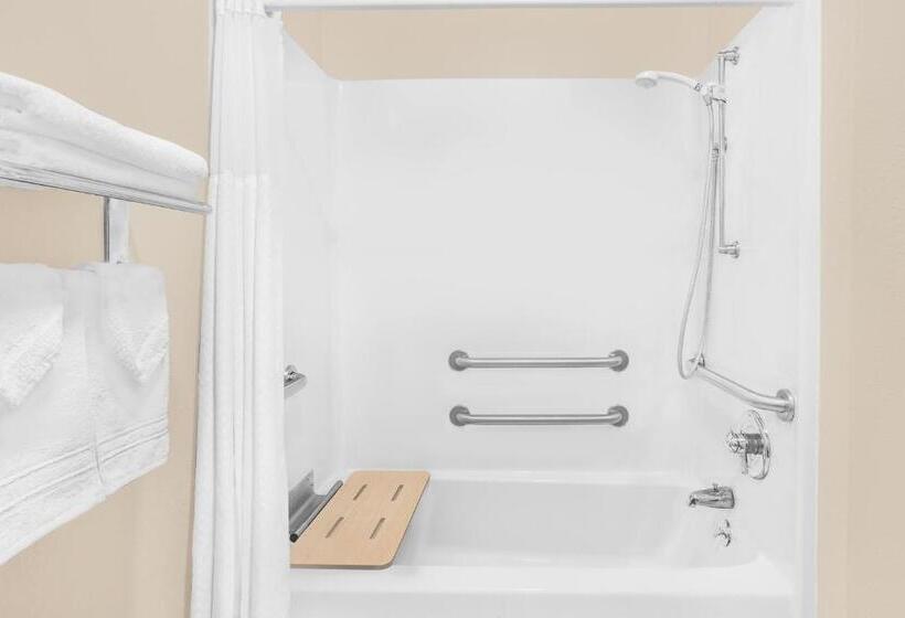 חדר קומפורט לשלושה, Super 8 By Wyndham Central City