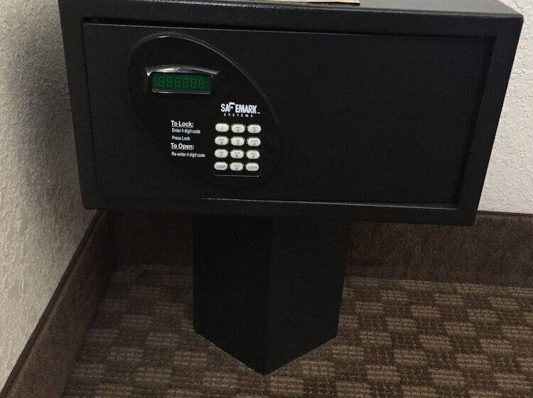 غرفه قياسيه سريرين مزدوجين, Super 8 By Wyndham Cuba