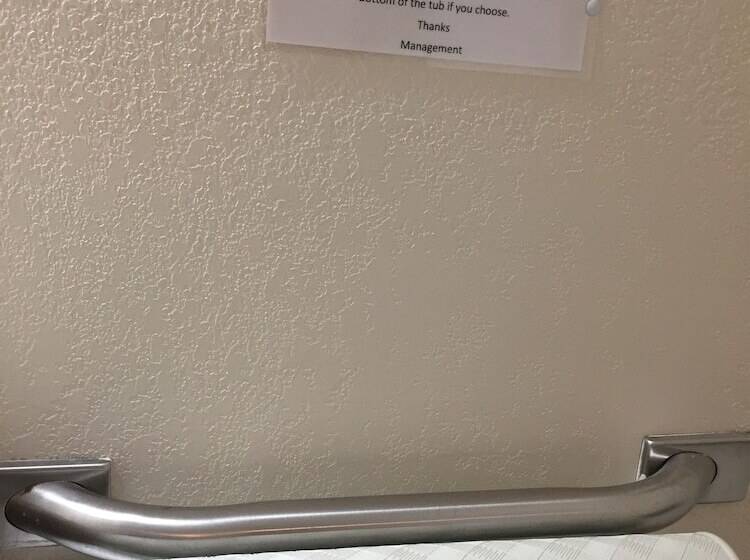 غرفه قياسيه سريرين مزدوجين, Super 8 By Wyndham Cuba