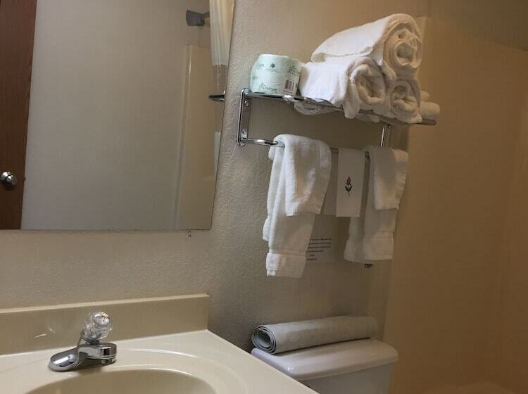 غرفه قياسيه سريرين مزدوجين, Super 8 By Wyndham Cuba