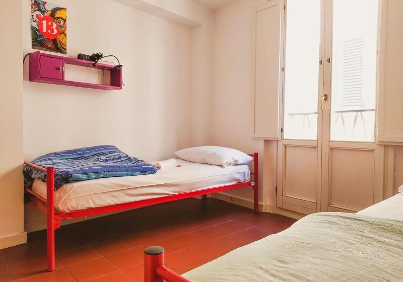 带大床的标准间, Super 8 By Wyndham Holton