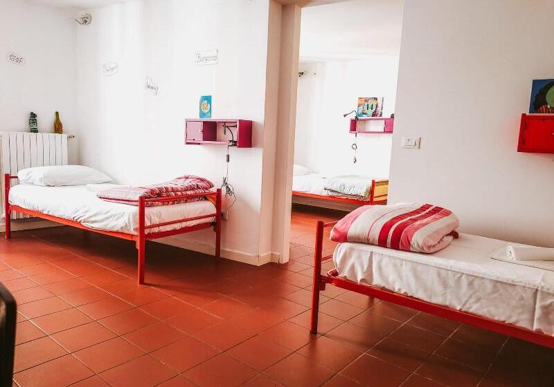 带大床的标准间, Super 8 By Wyndham Holton