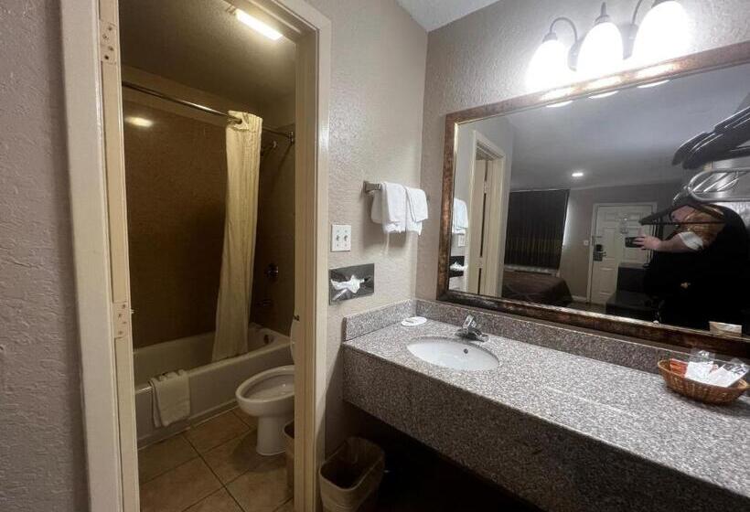 חדר סטנדרט עם מיטת קינג, Super 8 By Wyndham La Marque Tx/texas City Area