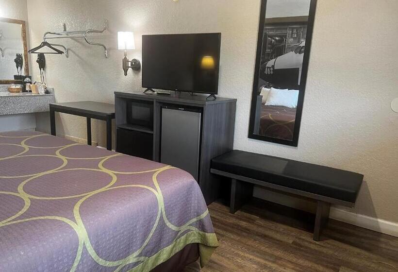 اتاق استاندارد با تخت بزرگ برای معلولان, Super 8 By Wyndham La Marque Tx/texas City Area