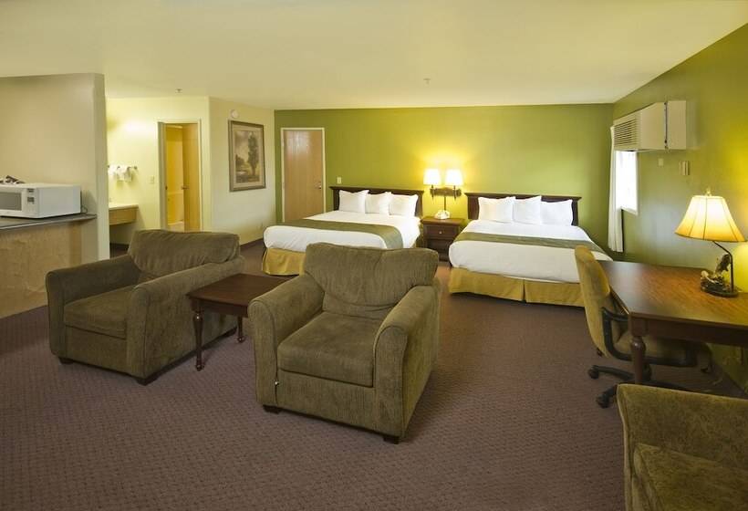 标准工作室, Super 8 By Wyndham Mccall