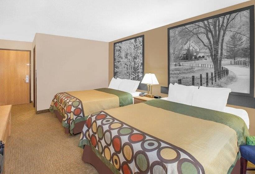 Номер Стандарт 2 Двуспальные Кровати, Super 8 By Wyndham Seville