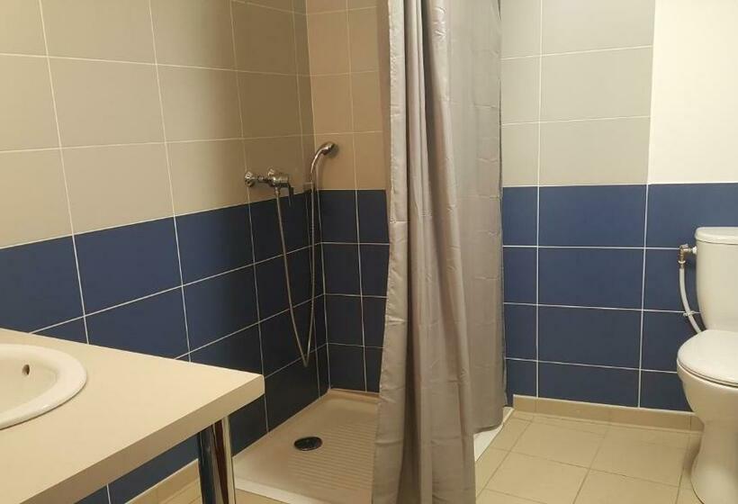 غرفة قياسية مطلة على الجبل, Hostel Les Terrasses Du Roc