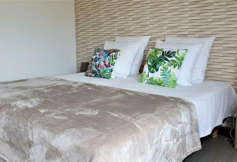 غرفة قياسية مطلة على الجبل, Hostel Les Terrasses Du Roc