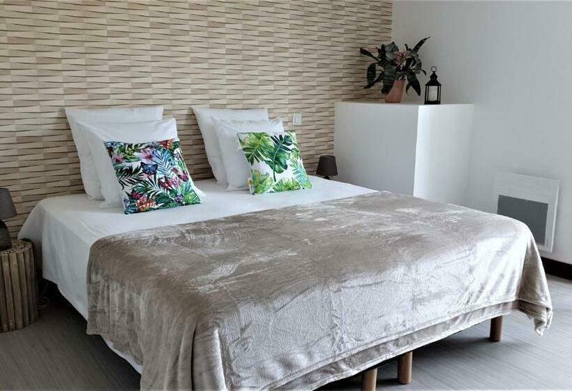 غرفة قياسية مطلة على الجبل, Hostel Les Terrasses Du Roc