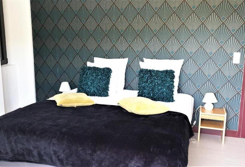 غرفة قياسية مطلة على الجبل, Hostel Les Terrasses Du Roc