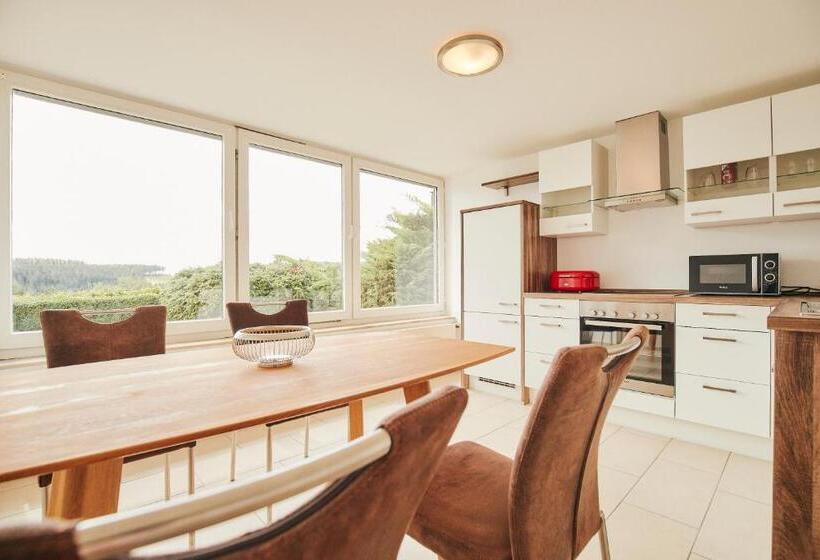 סוויטת סופריור, Parc Ferme