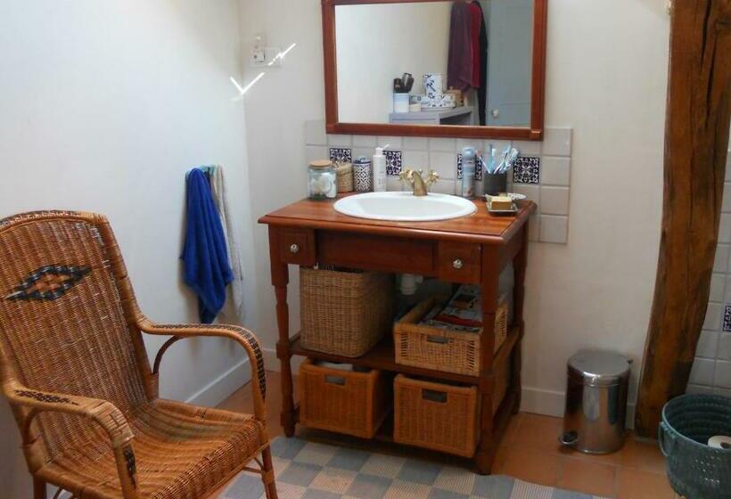 Номер Стандарт, Auberge De La  Tuilerie