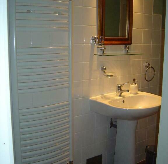 Номер Стандарт, Les Trois Chenes