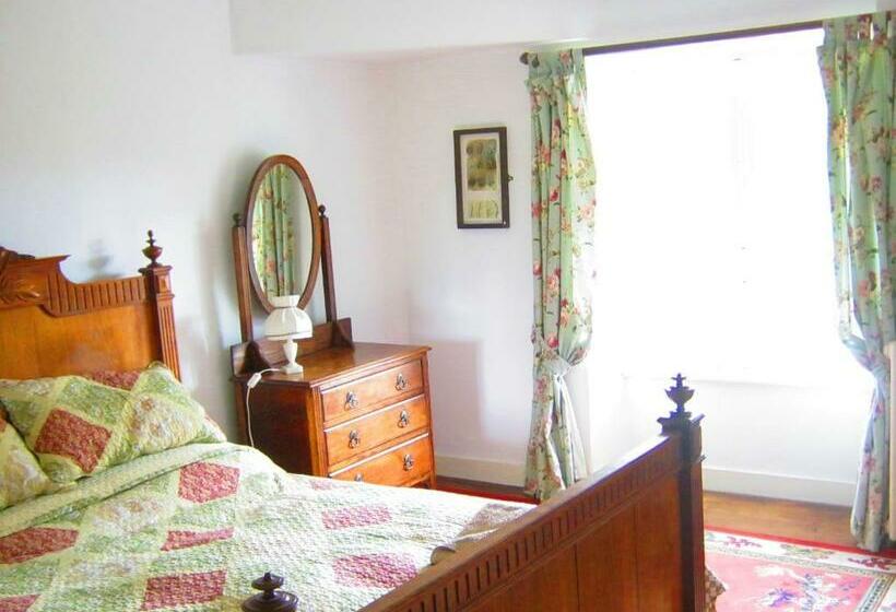 Номер Стандарт, Les Trois Chenes