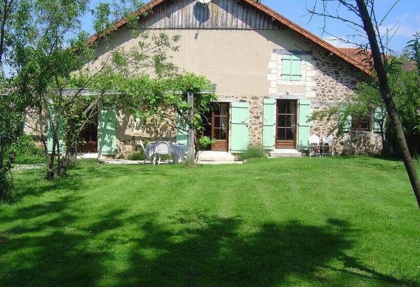 Хижина, Les Trois Chenes