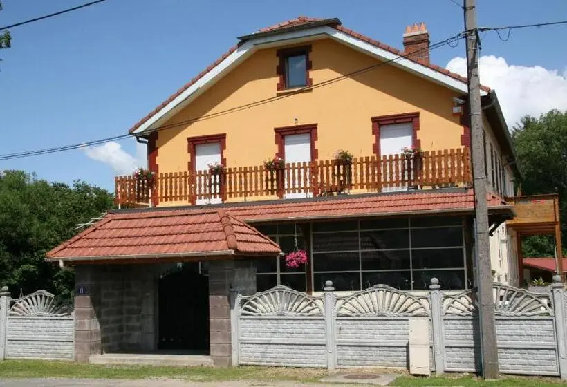 テラス付き１ベッドルームアパートメント, Chambres D Hôtes & Gîtes La Paysanne