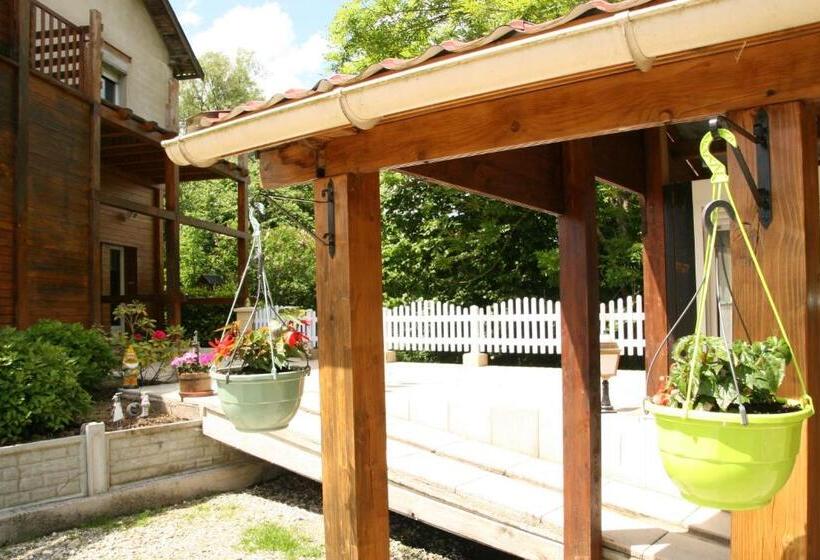 דירת חדר עם טרסה, Chambres D Hôtes & Gîtes La Paysanne