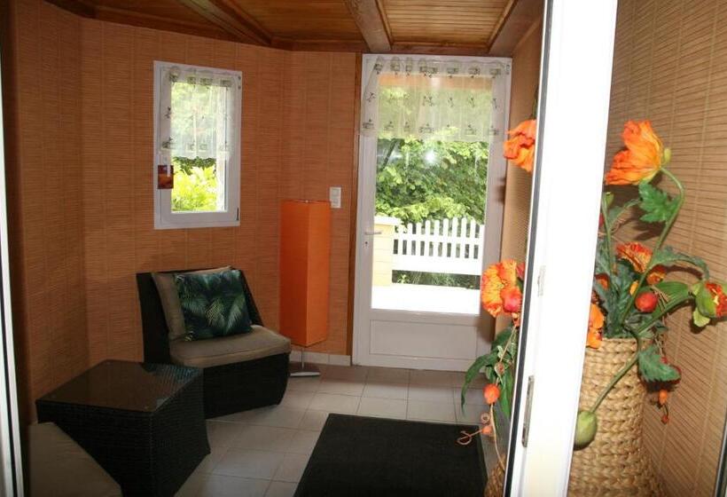 آپارتمان 1 خوابه با تراس, Chambres D Hôtes & Gîtes La Paysanne