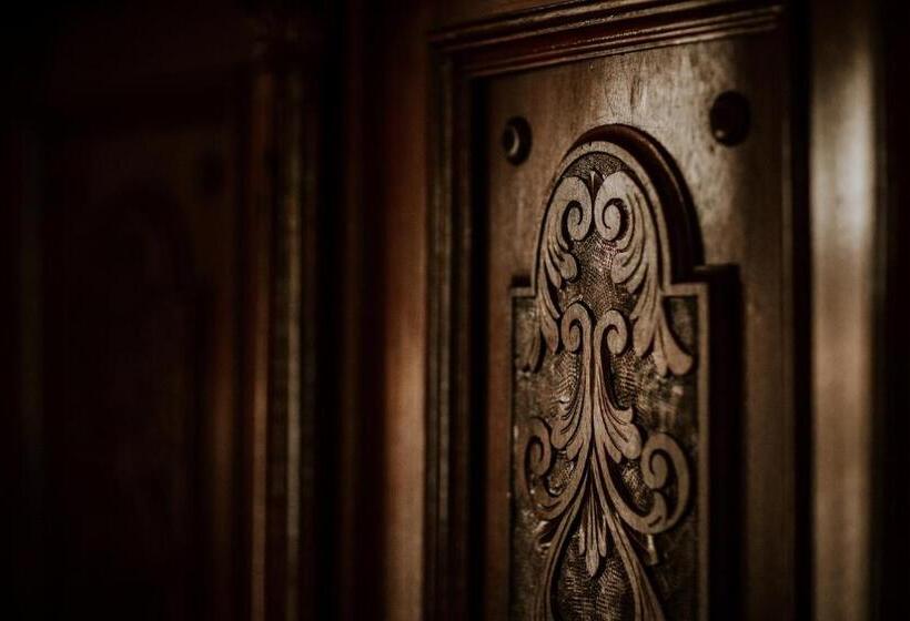 דירת חדר, Kosbor Panzió