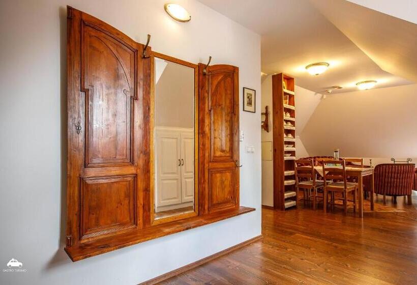 דירת חדר דלוקס, Kosbor Panzió