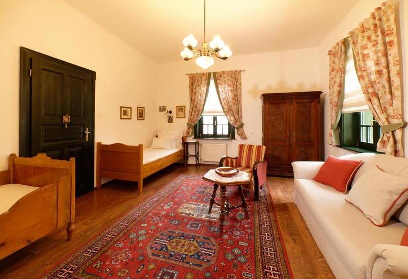 וילה דלוקס חדר שינה 1, Kosbor Panzió