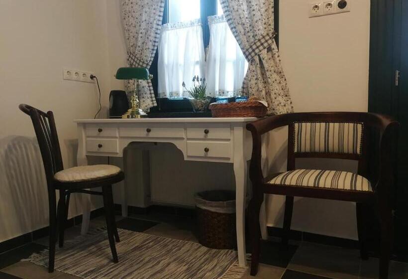 חדר סטנדרט עם טרסה, Kosbor Panzió