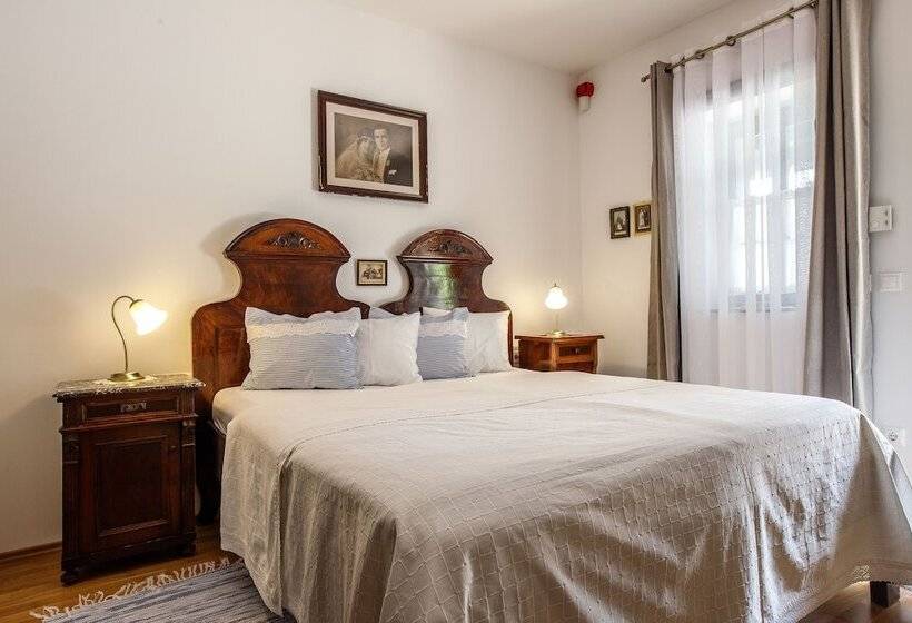 غرفة قياسية, Kosbor Panzió