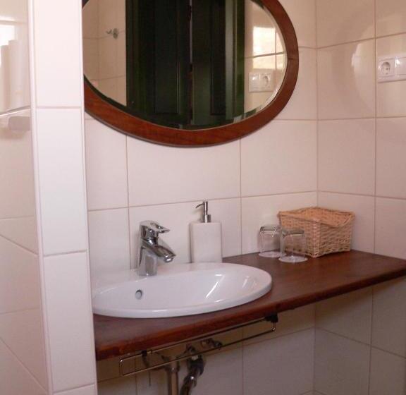 חדר סטנדרט, Kosbor Panzió