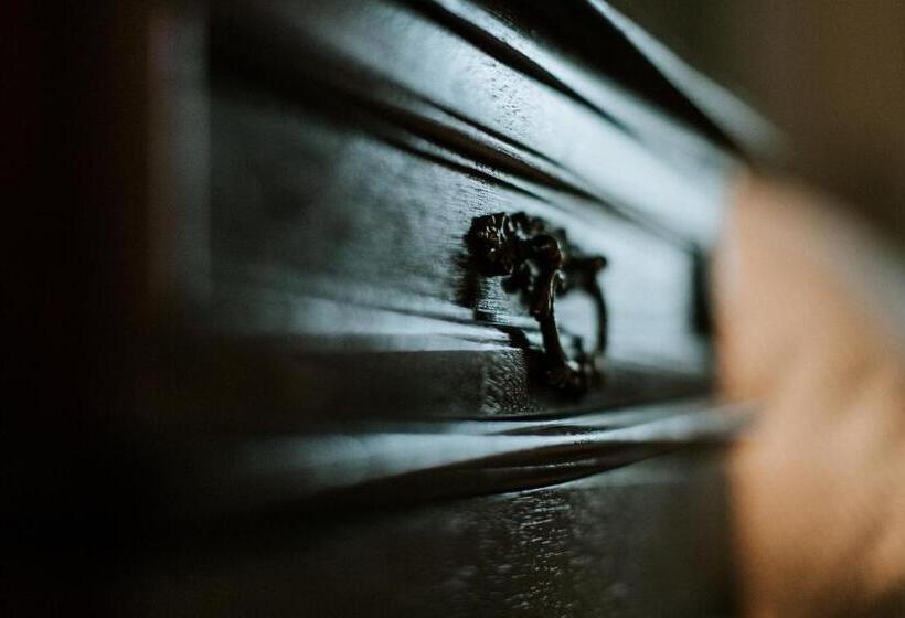 غرفة قياسية, Kosbor Panzió