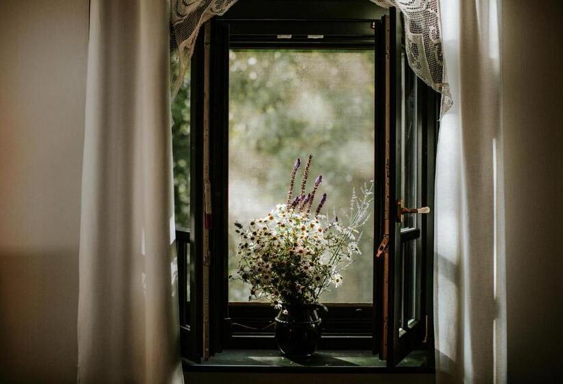 וילה דלוקס חדר שינה 1, Kosbor Panzió