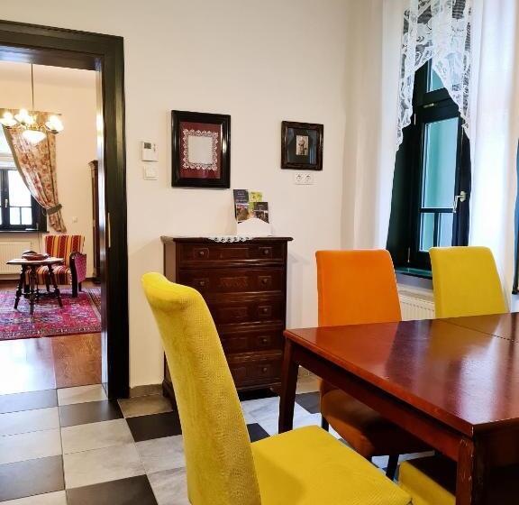 וילה דלוקס חדר שינה 1, Kosbor Panzió