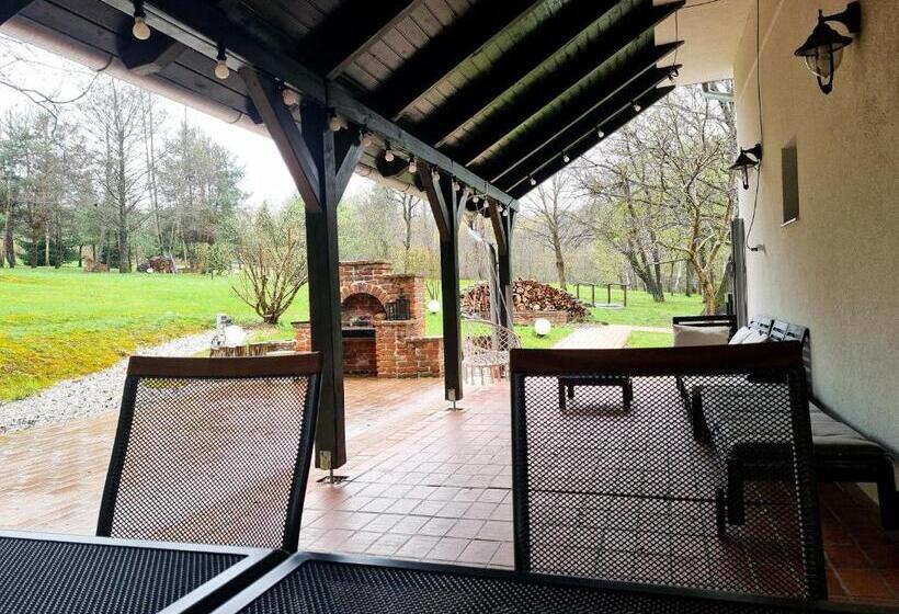 וילה דלוקס חדר שינה 1, Kosbor Panzió