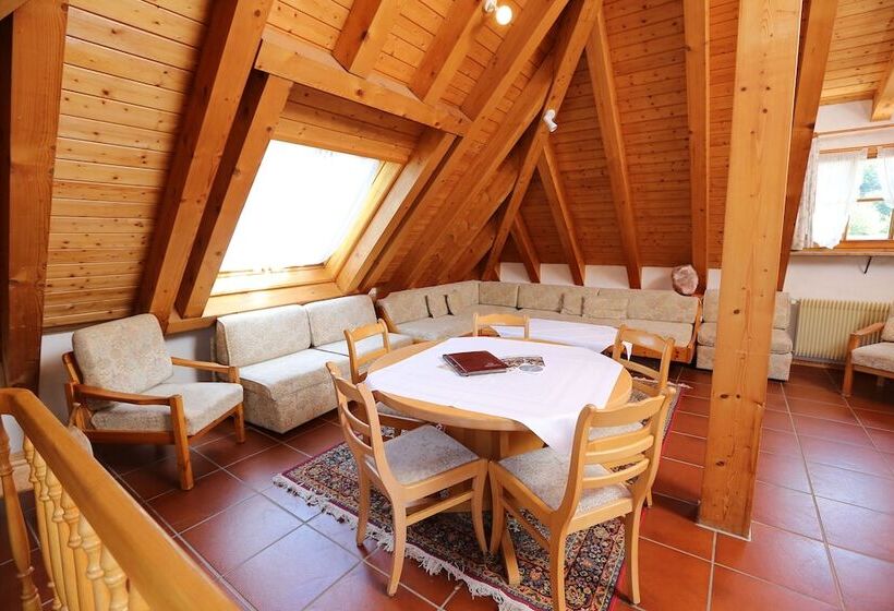 דירת חדר, Erlebnisgastronomie Lochmuhle