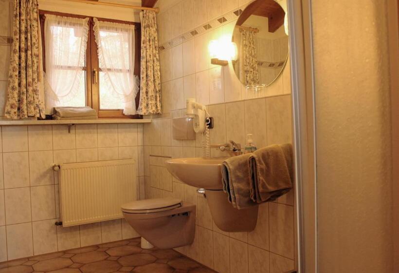 חדר משפחתי, Erlebnisgastronomie Lochmuhle