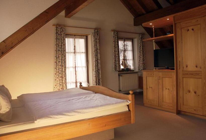 חדר משפחתי, Erlebnisgastronomie Lochmuhle