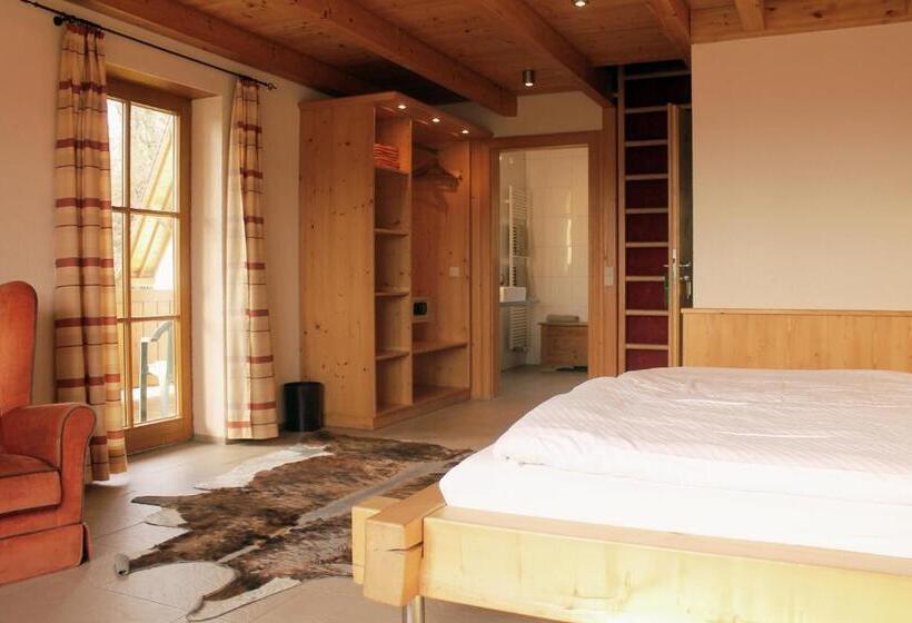 חדר משפחתי דלוקס, Erlebnisgastronomie Lochmuhle