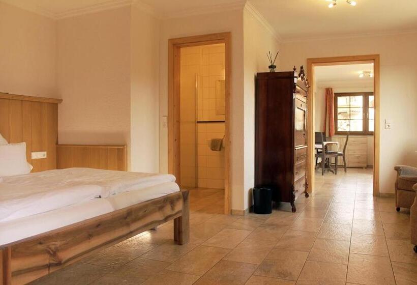 דירת חדר בקומת קרקע, Erlebnisgastronomie Lochmuhle