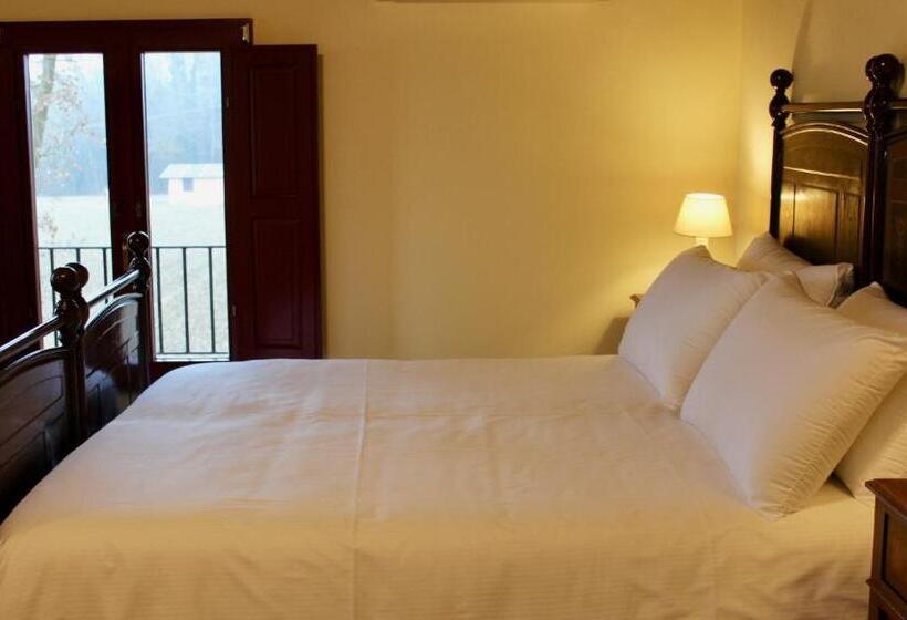 חדר קלאסי לשלושה, Palazzo Minelli