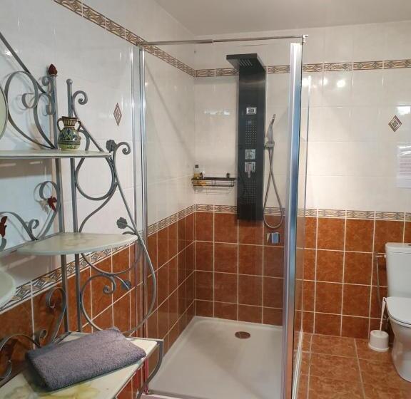 스탠다드 트리플 룸, Le Relais De La Cure