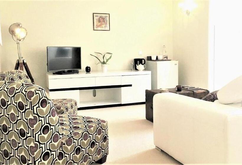 Люкс Deluxe Кровать Кинг, Manoir Du Bois Mignon