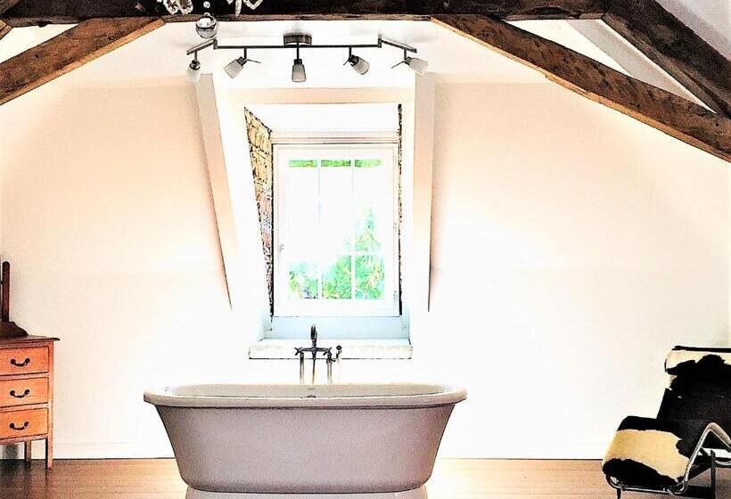 Люкс Deluxe Кровать Кинг, Manoir Du Bois Mignon