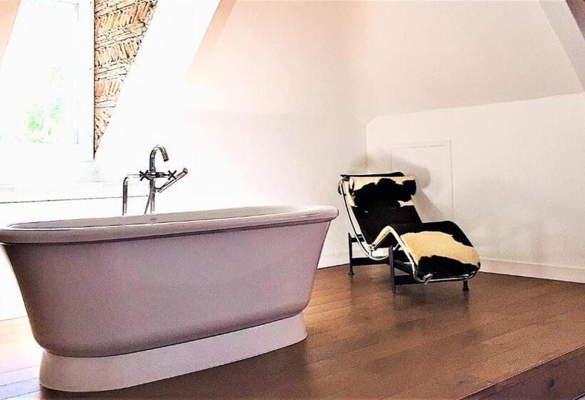 Люкс Deluxe Кровать Кинг, Manoir Du Bois Mignon