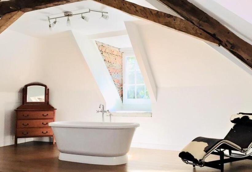 Люкс Deluxe Кровать Кинг, Manoir Du Bois Mignon